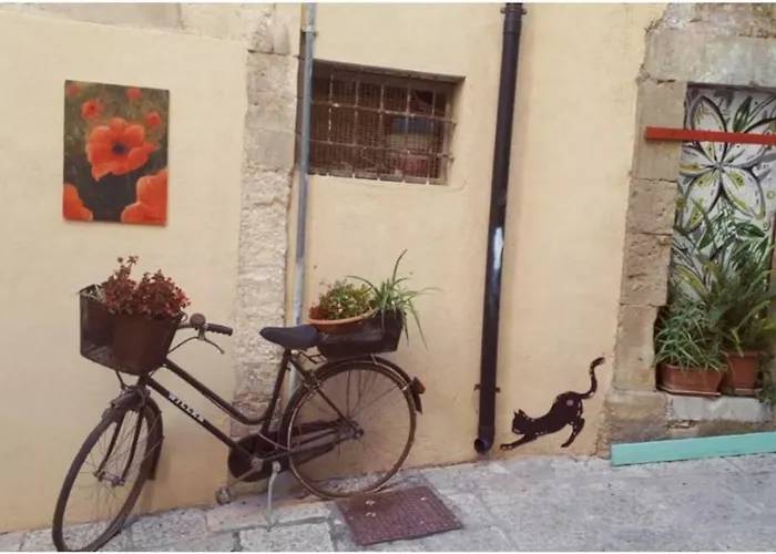 L'arco Delle Commari