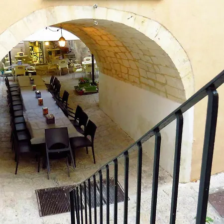 L'arco Delle Commari Holiday home *