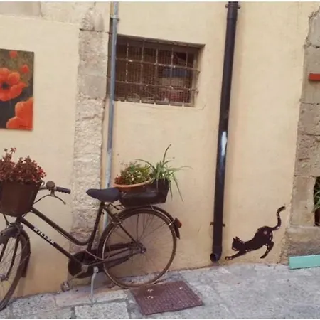 L'arco Delle Commari